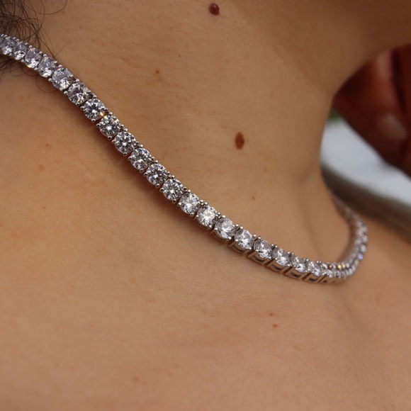 925 Sterling Silver Rhodium Plated, Tennis style set with CZ - Picture 2 of 5